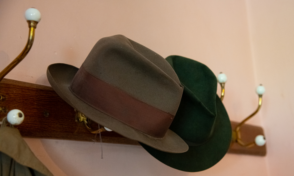 Hat rack