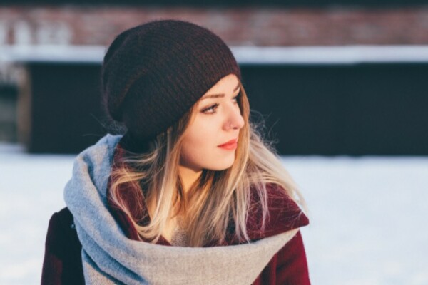 woman wearing a beanie