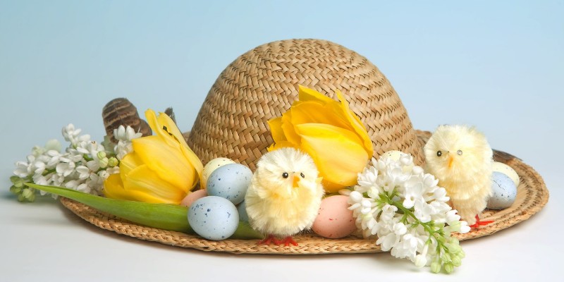 A decorated Easter bonet